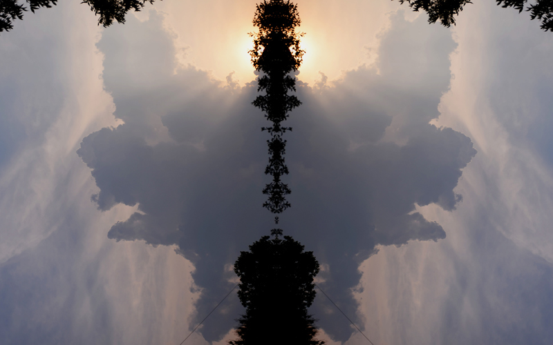 Illustration for article titled 10 Vivid Rorschach Tests, Made By Camera